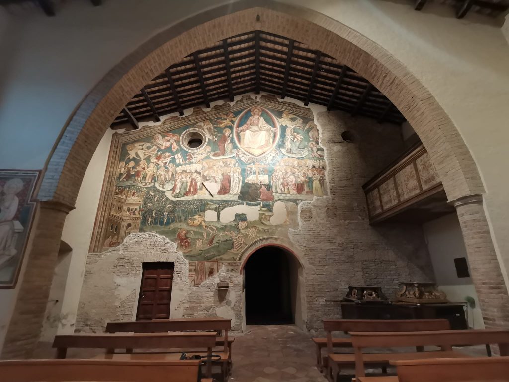 DETTAGLIO LORETO APRUTINO - CHIESA DI SANTA MARIA IN PIANO.