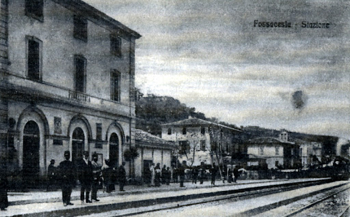 STAZIONE FERROVIARIA DI FOSSACESIA (CH)
